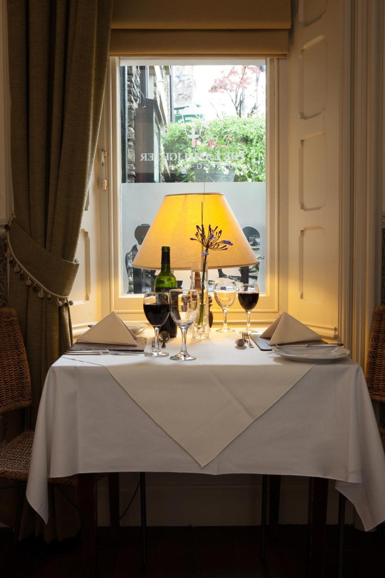 The Lamplighter Dining ~ Rooms Windermere Εξωτερικό φωτογραφία