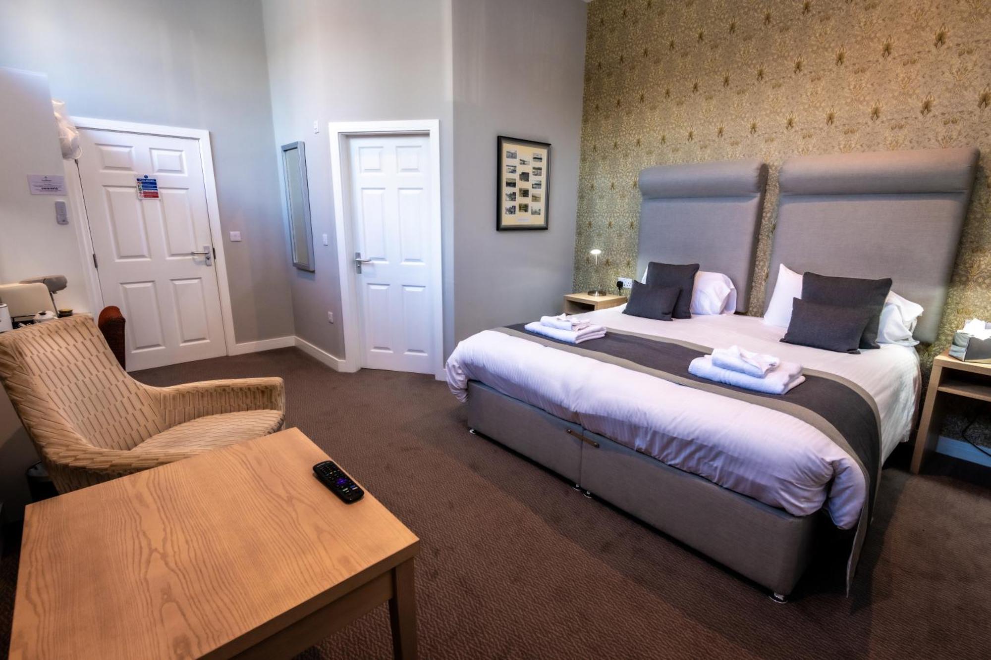 The Lamplighter Dining ~ Rooms Windermere Εξωτερικό φωτογραφία